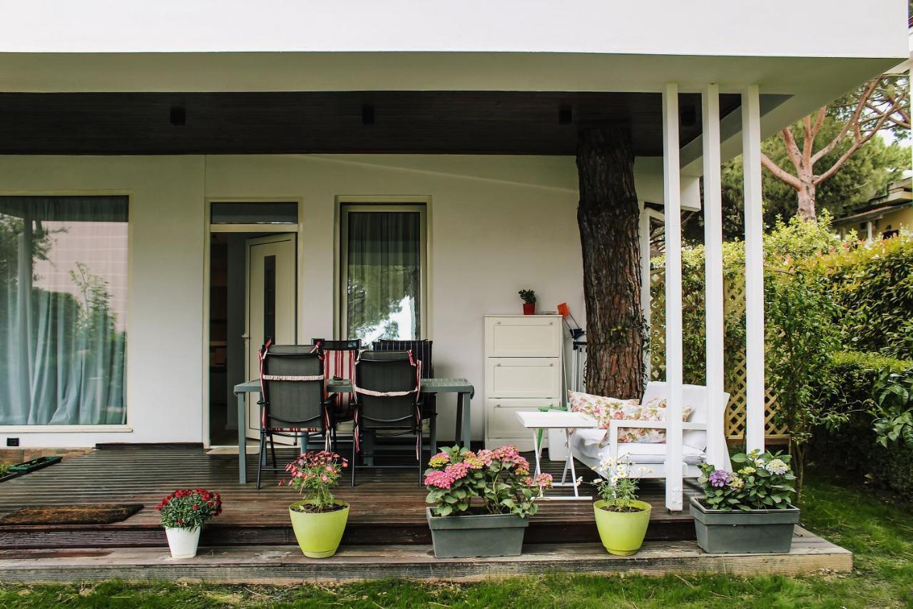 Ivy Lalzi Bay Beach House Durrës Esterno foto