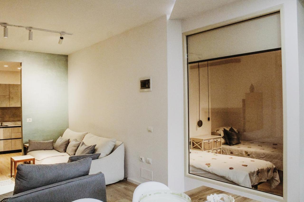 Ivy Lalzi Bay Beach House Durrës Esterno foto