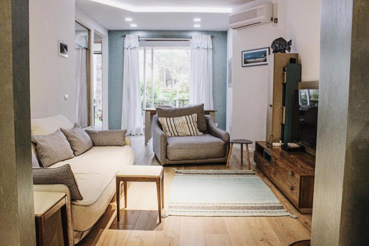 Ivy Lalzi Bay Beach House Durrës Esterno foto